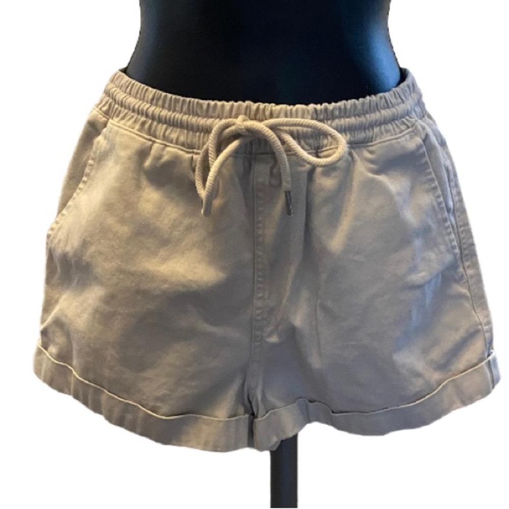 Khaki shorts